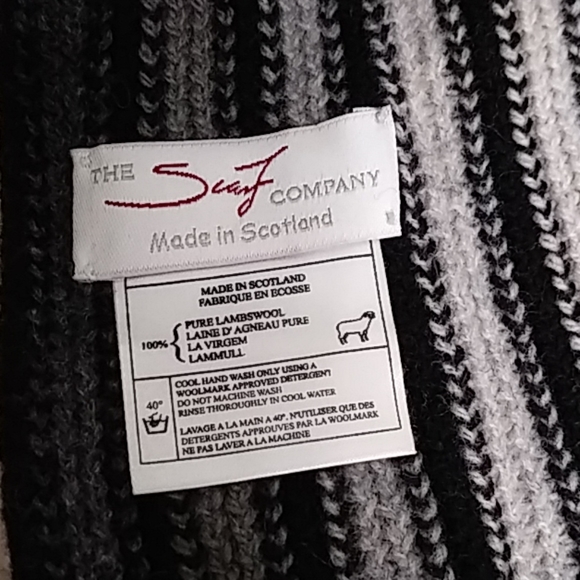 The Sean F Company 100% Pure Lambswool Knit Scarf - Picture 4 of 4